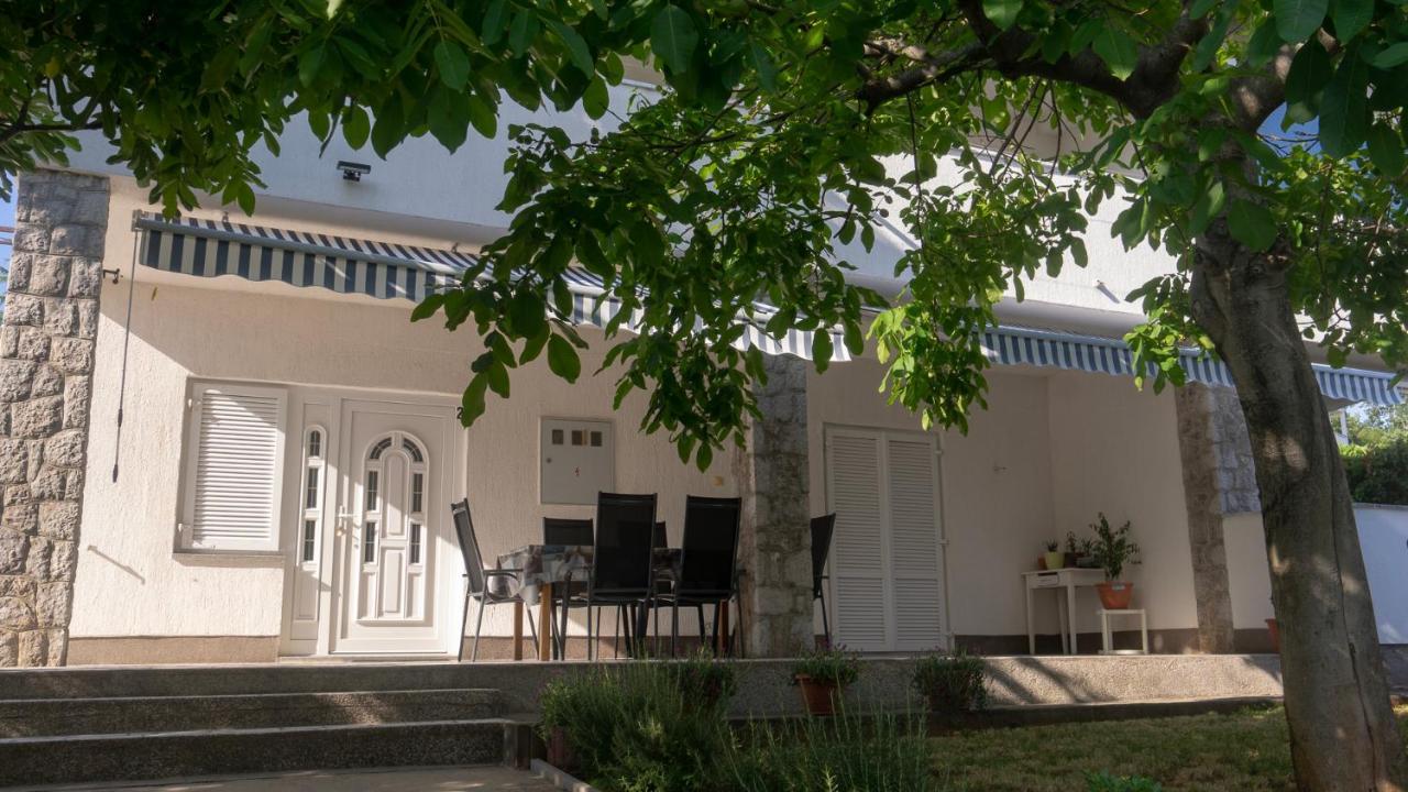 Apartmani Gaj Malinska Exterior foto